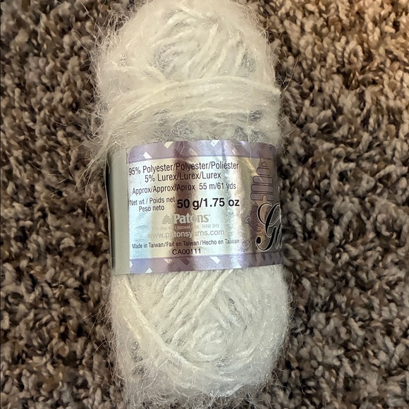 White & Silver Yarn Bundle - Picture 9 of 16
